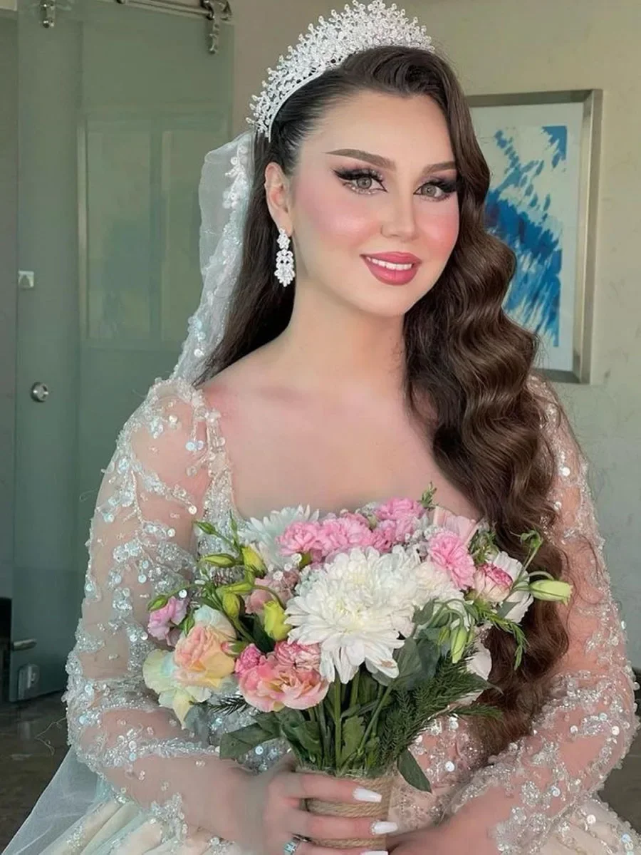 Customzied Luxury Long Sleeve Dubai Wedding Dress Ball Gown Plus Size Sequined Beading Illusion Saudi Arabic Bridal Gown