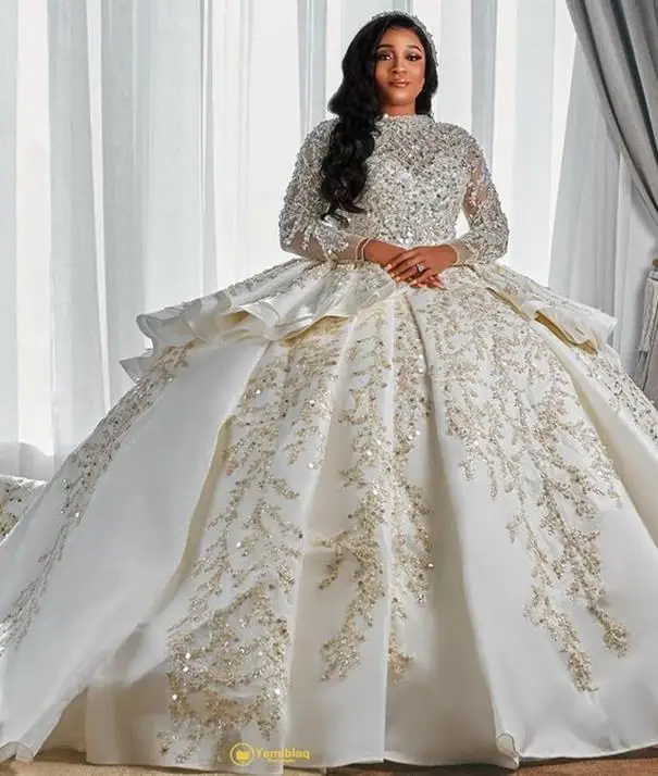 2026 Luxurious Arabic Style A Line Wedding Gowns Long Sleeves Plus Size Puffy Train Princess Sparkly Sequins Bridal Party Dress