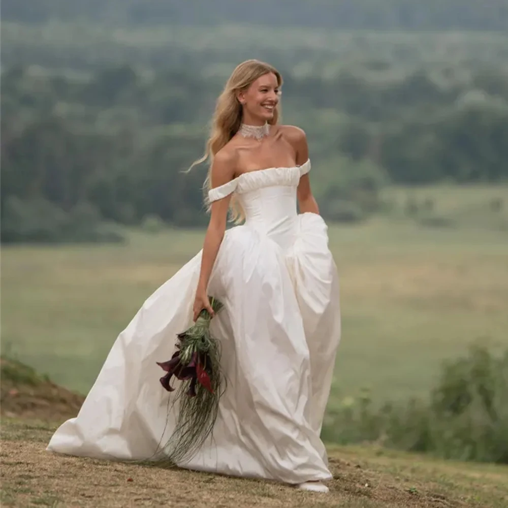 Customized Off-Shoulder Satin Ball Gown Wedding Dress with Structured Bodice Romantic A-Line Bridal Dress for Outdoor Weddings