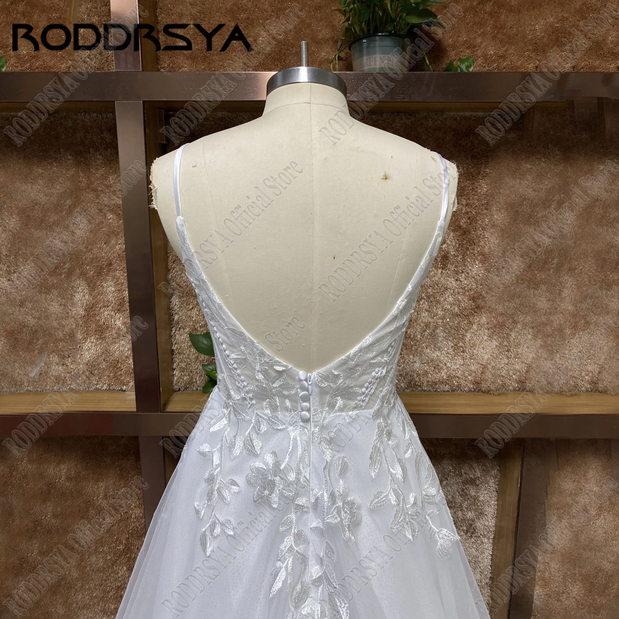 RODDRSYA Spaghetti Straps Glitter Wedding Dress Women V-Neck Applique Backless Boho Vestidos De Novia Sweep Train Customized