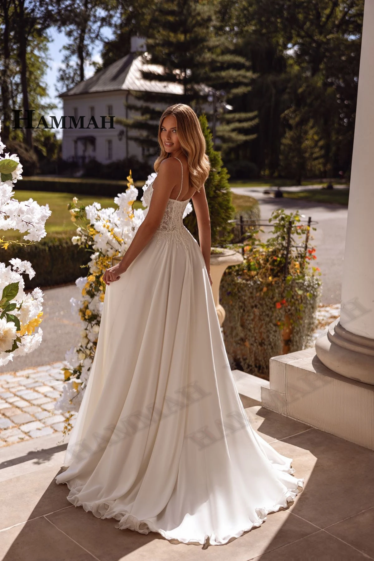 HAMMAH Fashionbale Sleeveless Wedding Dress Spaghetti Straps Lace Appliques Slit Sweetheart Zipper Robe De Mariee Customized