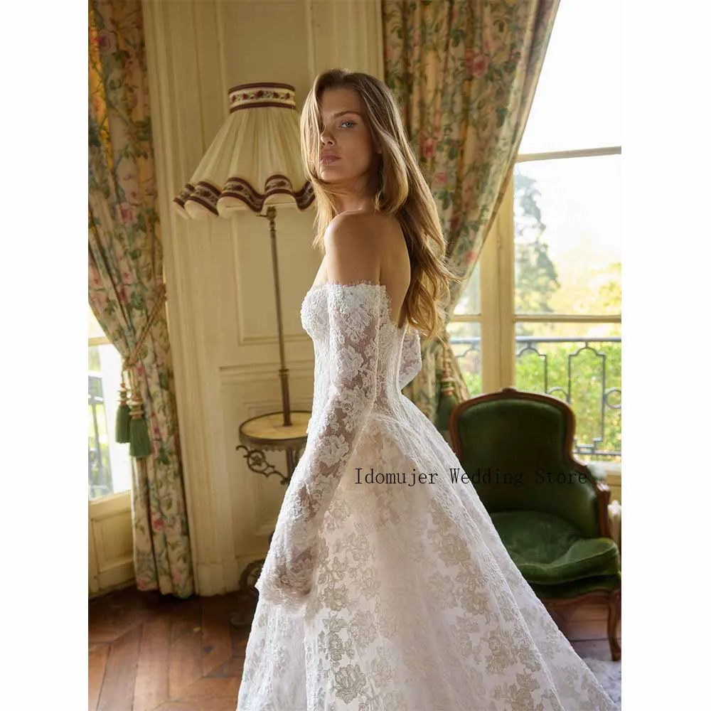 Luxurious Full Lace Wedding Dress Elegant Off-the-Shoulder Bridal Gown Long Sleeve Sweetheart Ball Gown Robe De Mariée Custom