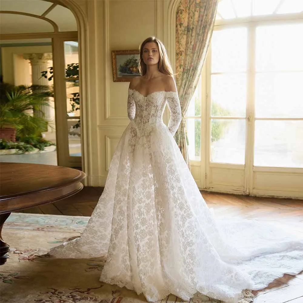 Luxurious Full Lace Wedding Dress Elegant Off-the-Shoulder Bridal Gown Long Sleeve Sweetheart Ball Gown Robe De Mariée Custom