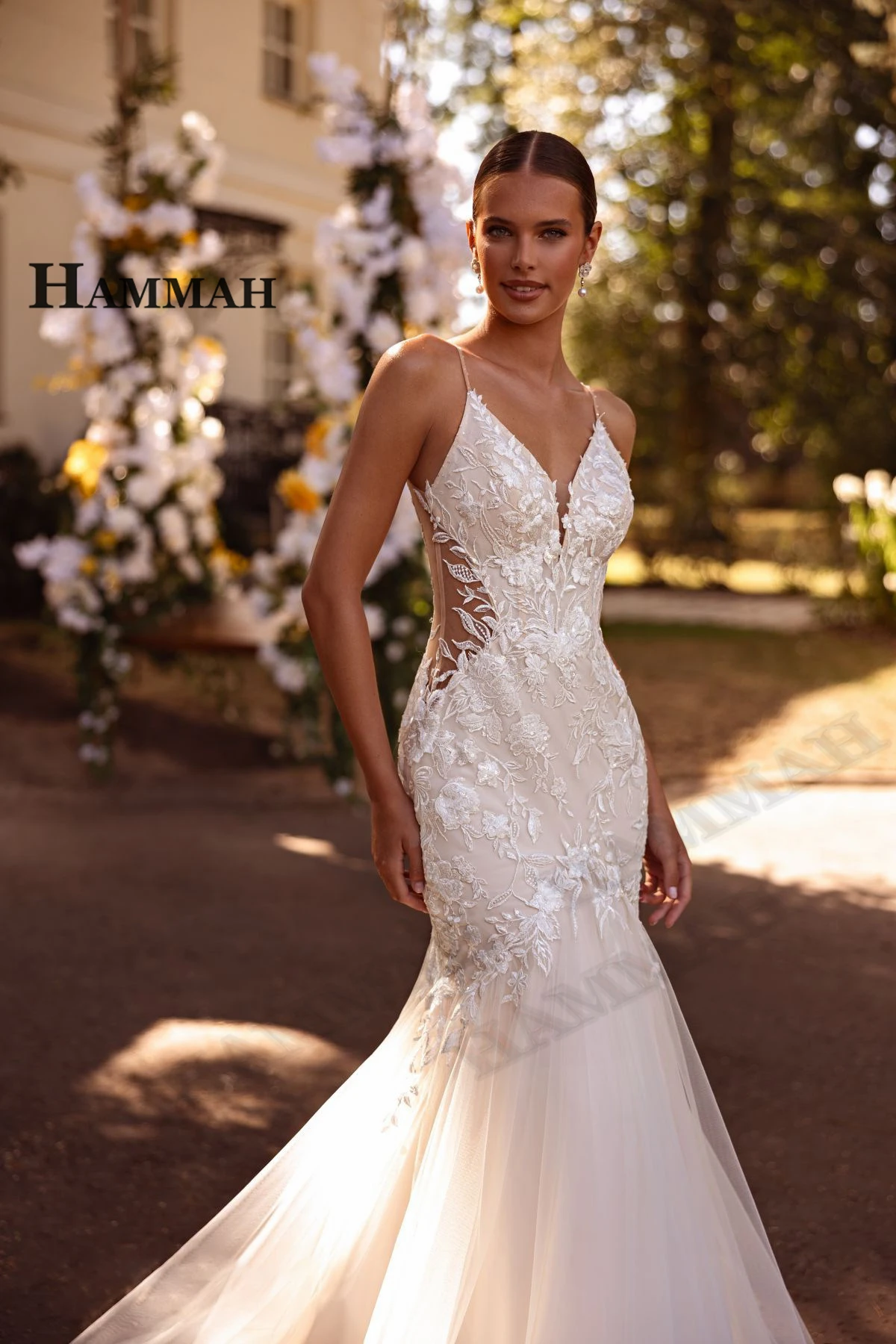 HAMMAH Exquisite Lace Appliques Wedding Dress Mermaid Sleeveless Chapel Train V-neck Backless Vestidos De Novia Customized