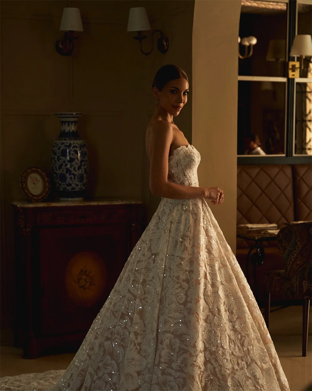 Kyoto Customized Ivory Flower Lace Strapless Wedding Dress Glitter Sweetheart Neck vestidos de novia A-Line Long Train Formal