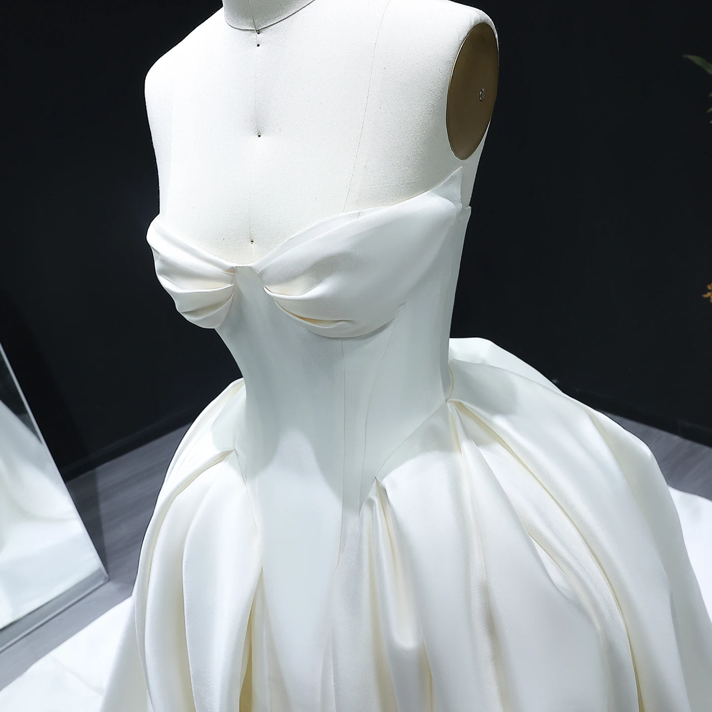 Sharon Said Elegant Sweetheart Off White Satin Wedding Dress for Women Luxury Long Train Corset Simple Bride Dress SW010