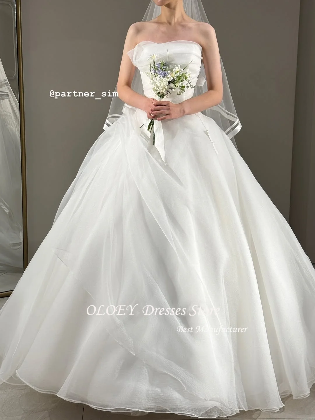 OLOEY A-Line Organza Wedding Dress A Line Korea Photo Shoot Bridal Gown White Tiered Short Sleeve Bride Dress Customized