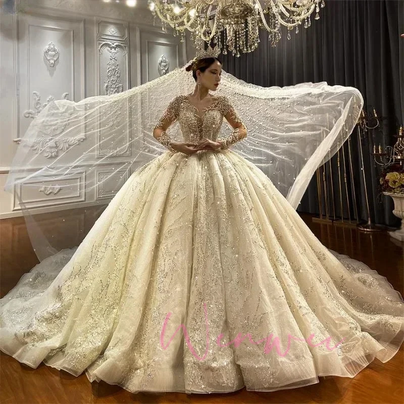 Royal Lace Applique Wedding Dress Luxury Sheer Neck Bridal Ball Gown Elegant Long Sleeves Shimmering Customized Vestido De Novia