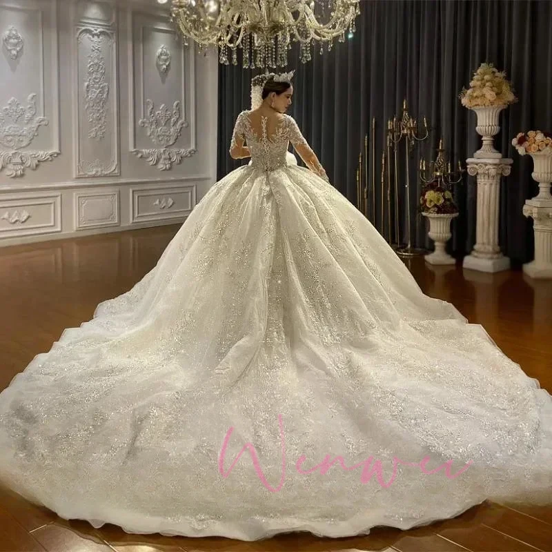Royal Lace Applique Wedding Dress Luxury Sheer Neck Bridal Ball Gown Elegant Long Sleeves Shimmering Customized Vestido De Novia