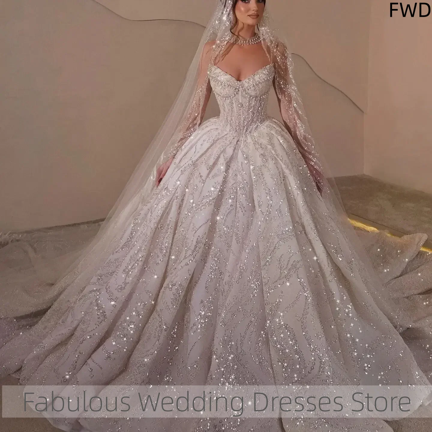 Customized Graceful Wedding Dresses Pearls Bridal Ball Gowns Strapless Sleeveless Bride Dress Robe De Mariée