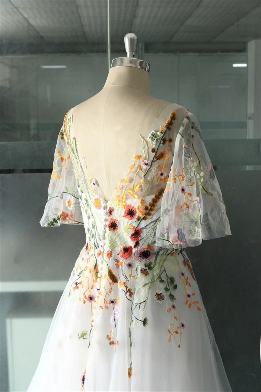 Kyoto Customized V Neck Embroidered Flowers Wedding Dress A-line Short Sleeves vestidos de novia Floor-length Evening Dresses