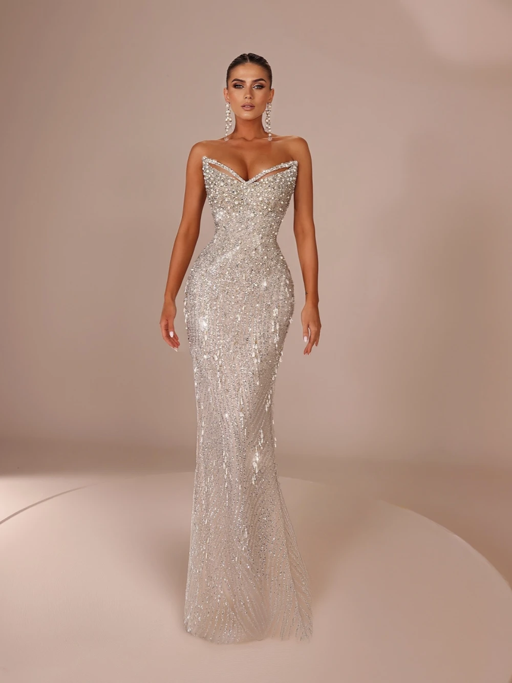 Royal Exquisite V Neck Wedding Dress With Detachable Tail Charming Sequins Tassel Elegant Customized Romantic Beaded Bride Wear