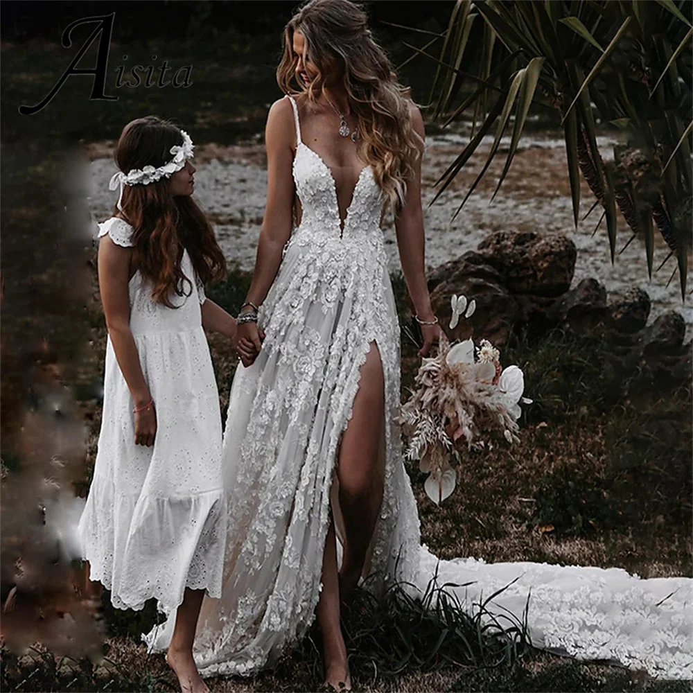 Customized A-Line Bride Dresses V Neck Spaghetti Strap Court Train Lace Wedding Dress For Woman Wedding Dress Vestidos De Novia