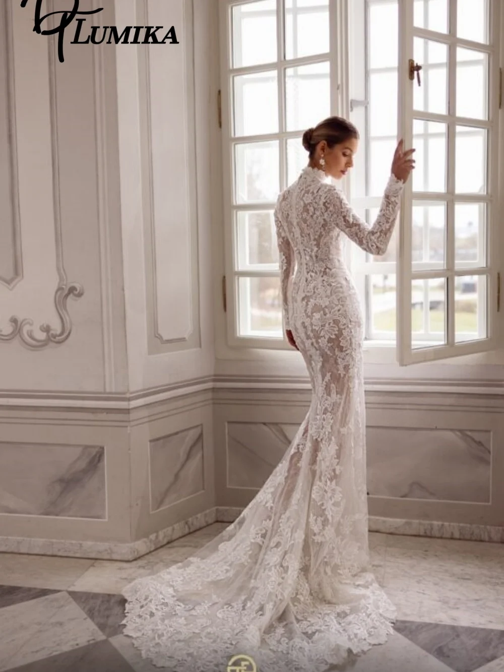 Sexy Lace Round-Neck Wedding Dress Elegant Long-Sleeved Bridal Gown Fashion Lace Applique Floor-Length Customized