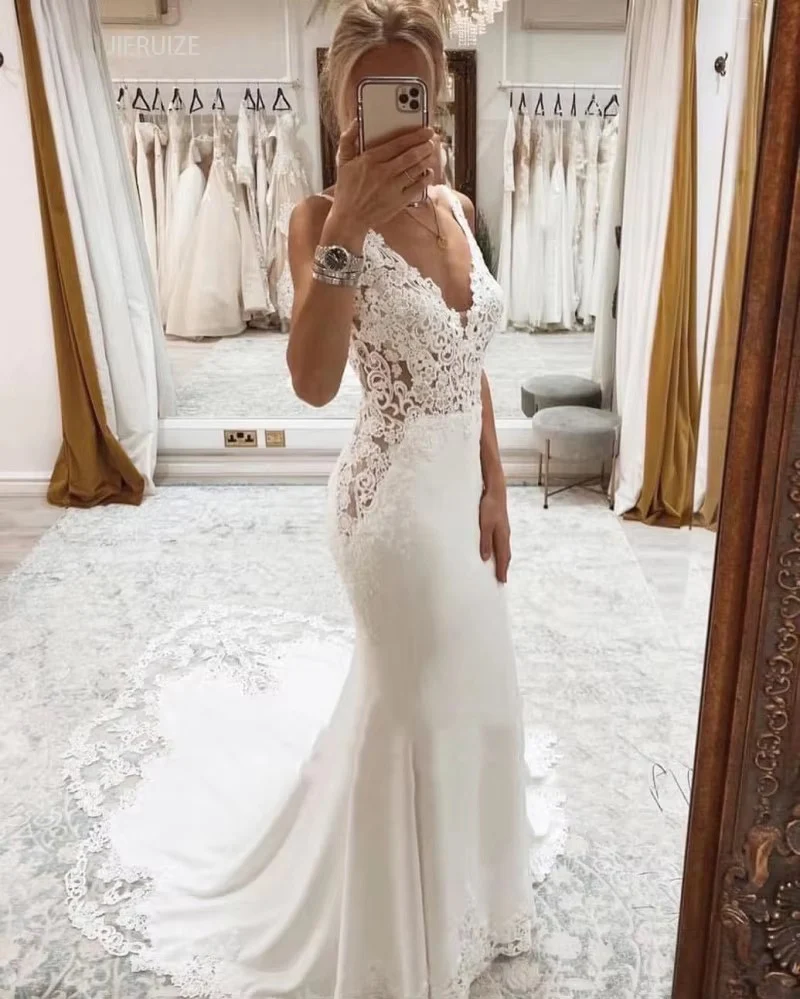 Crepe Lace Appliques Luxury Mermaid Boho Wedding Dresses Deep V-neck Beach Backless Bridal Gowns Customized 2026