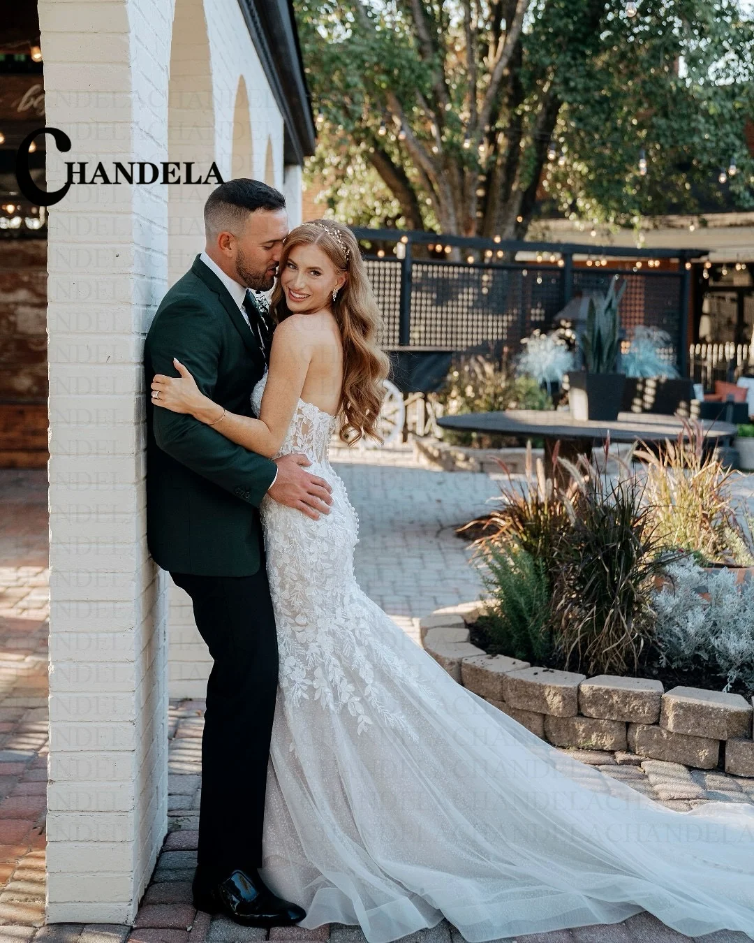 CHANDELA Charming Strapless Wedding Dress Woman Bride Bling Tulle Appliques Zipper Sweep Train Robe De Soiree Customised