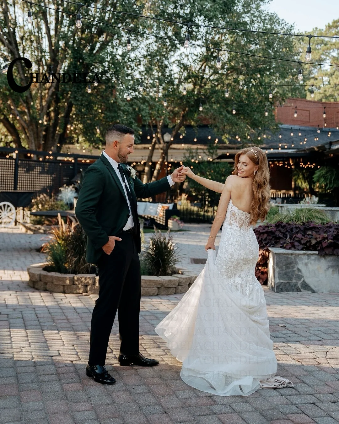 CHANDELA Charming Strapless Wedding Dress Woman Bride Bling Tulle Appliques Zipper Sweep Train Robe De Soiree Customised