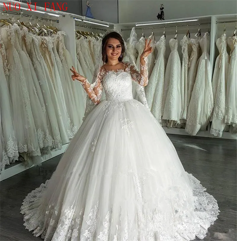 Customized Arabic Ball Gown Lace Applique Wedding Dress 2025 bruidsjurken Long Sleeves Illusion Scoop Neck Princess Bridal Gown