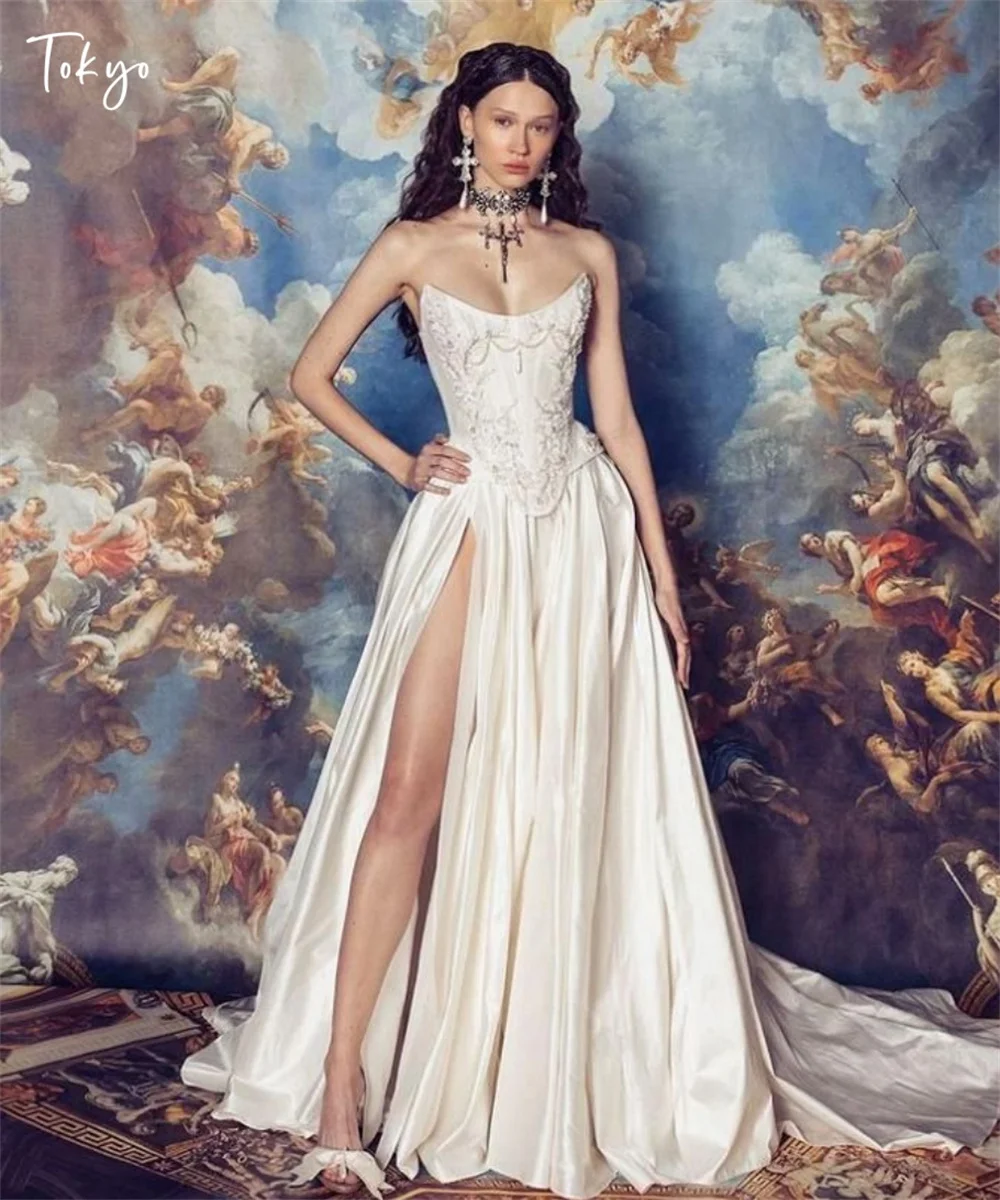 Tokyo Customized White Strapless Wedding Dresses Sleeveless Side High Split Bridal Gown 2025 Lace-Up Back A-Line Wedding Gown