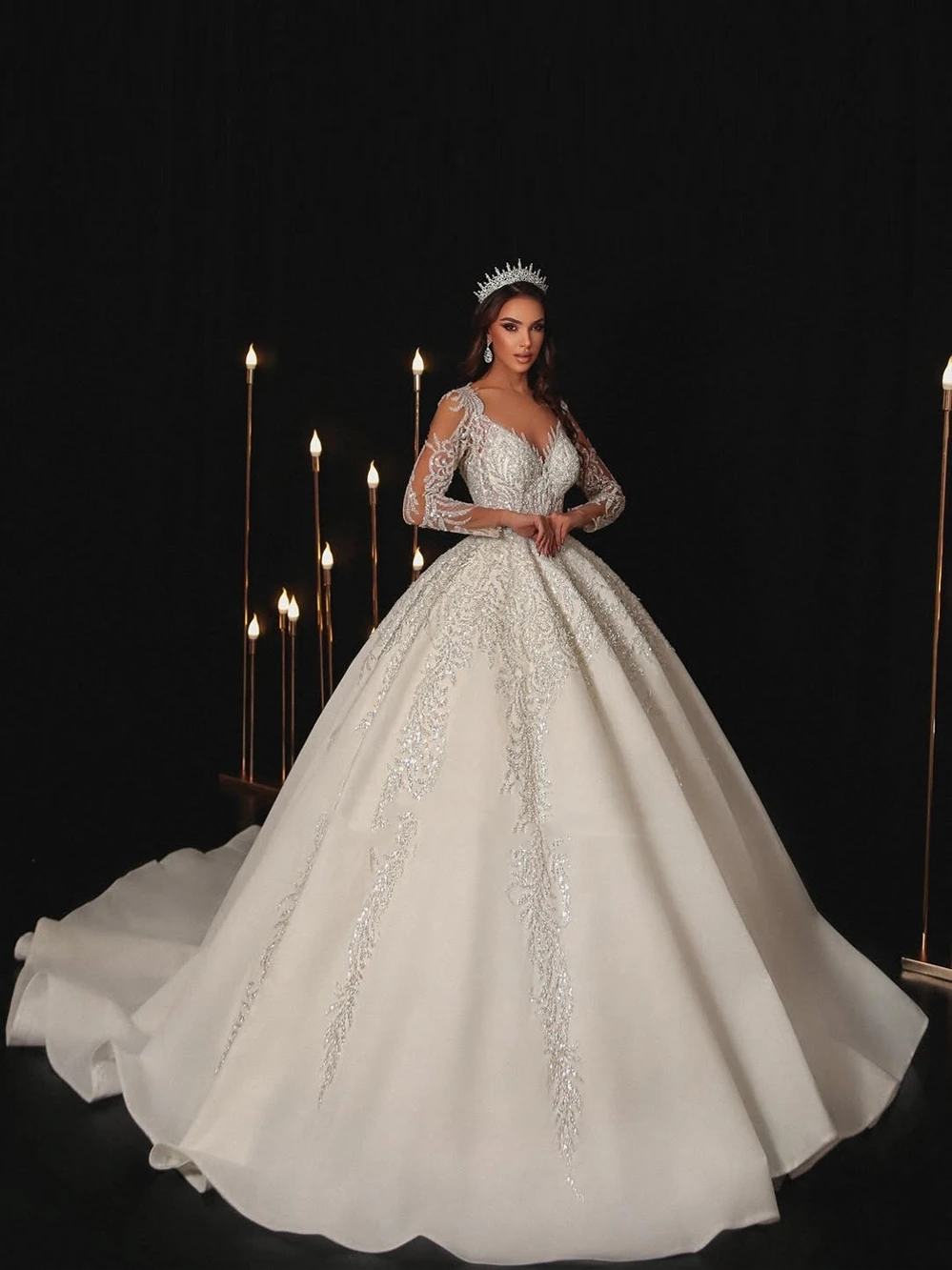 Modern Wedding Dresses A Line Bridal Gowns Lace Appliques Full Sleeves Floor Length Robes Charming Vestidos De Novia Customized