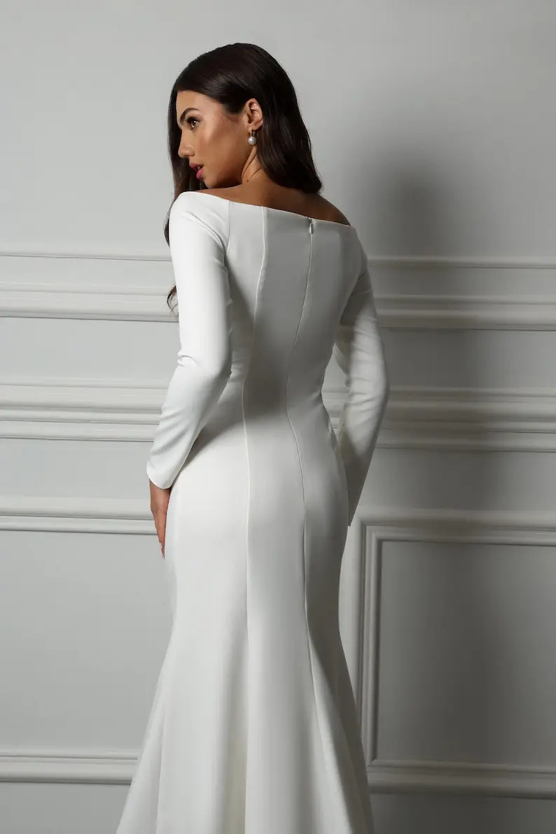 Classic Elegant Bridal Dress Modest Long Sleeve Mermaid Brides Gown Backless Button Mermaid Muslim Wedding Dresses Customized