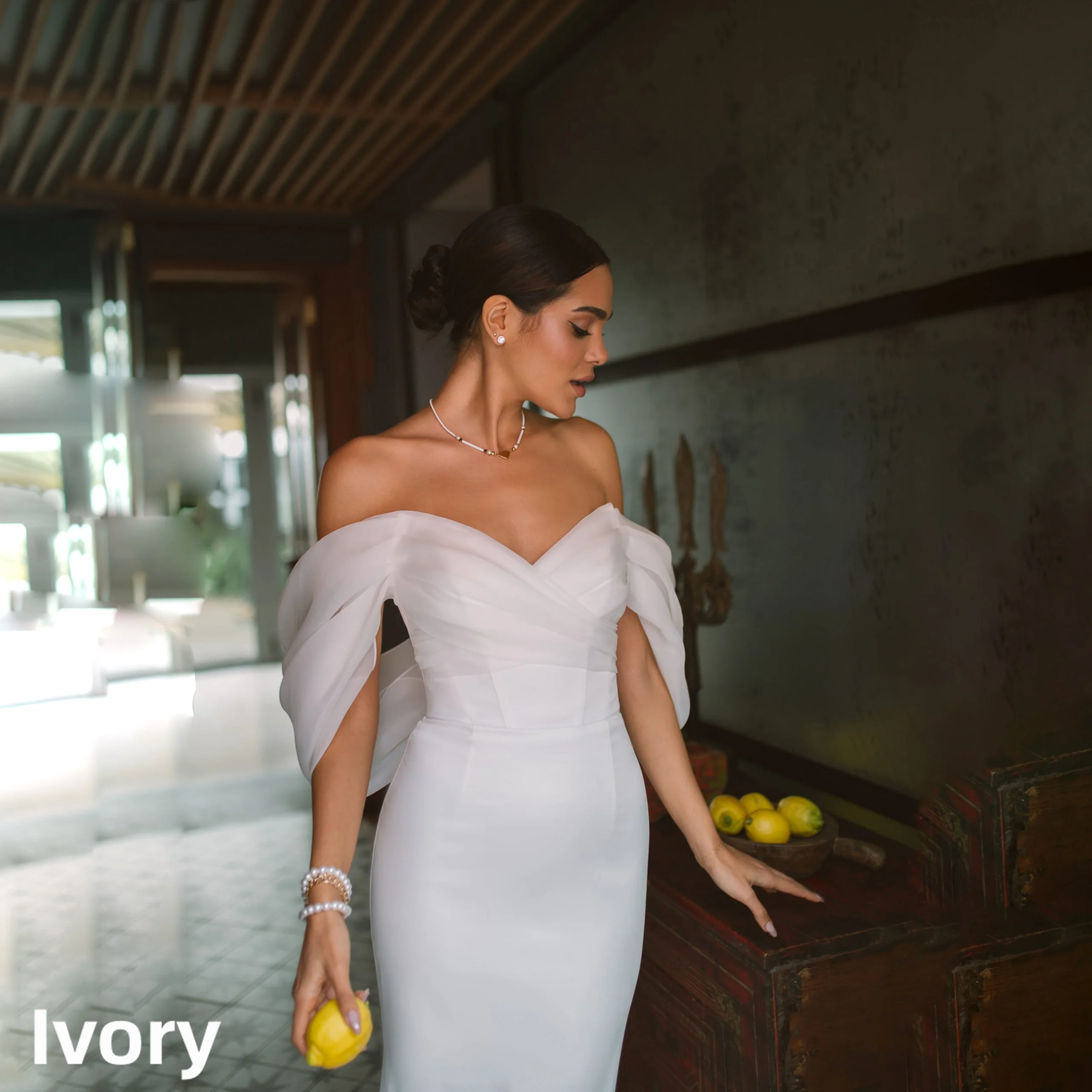 Off Shoulder Sweetheart Satin Mermaid Wedding Dress Backless Bow Long Train Minimalist Bridal Gown Custom Beach Garden Weddings