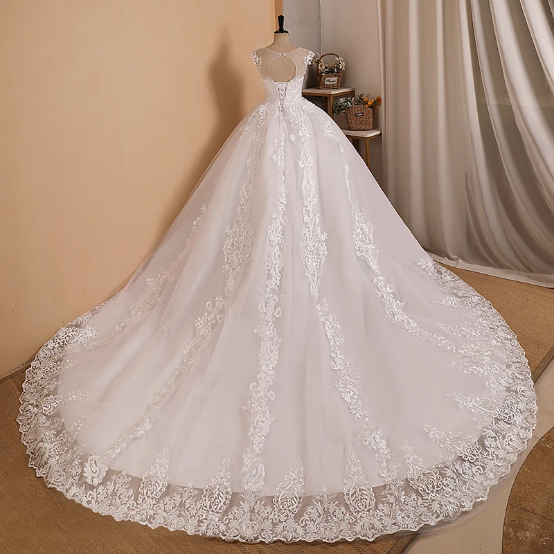 Lace Wedding Dress V-neck Luxury Princess Wedding Gown With Train Classic Ball Gown Plus Size Vestido De Noiva Customized