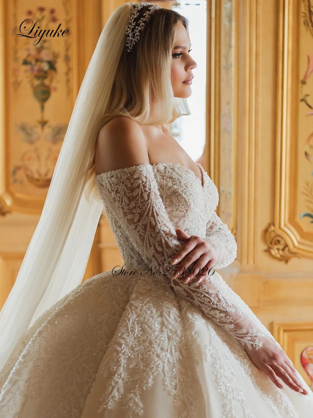 Liyuke Beauty Beading Pearls Ball Gown Princess Wedding dress Off Shoulder Full Sleeves Sparking Lace Court Train Bridal Gowns