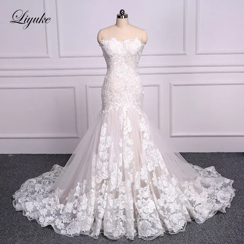Liyuke Beauty Beading Pearls Ball Gown Princess Wedding dress Off Shoulder Full Sleeves Sparking Lace Court Train Bridal Gowns