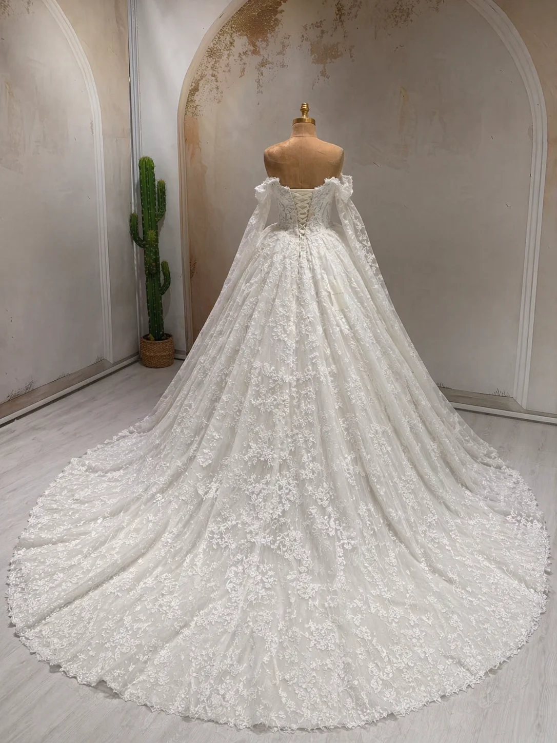 Elegant Lace Long Sleeves Wedding Dress Off Shoulder Princess Ball Gown Sweetheart Bridal Dress Long Train Vestido De Novia