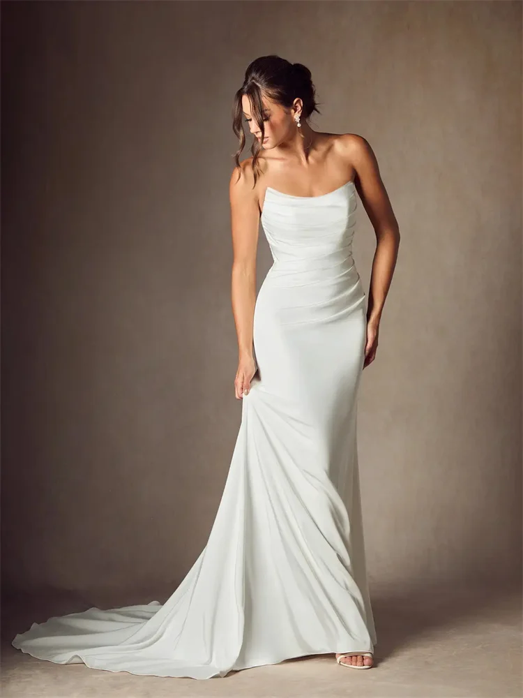 Customized Strapless Scoop Neckline Mermaid Satin Wedding Dress Elegant Zipper Back Floor Length Chapel Train Gown For Brides