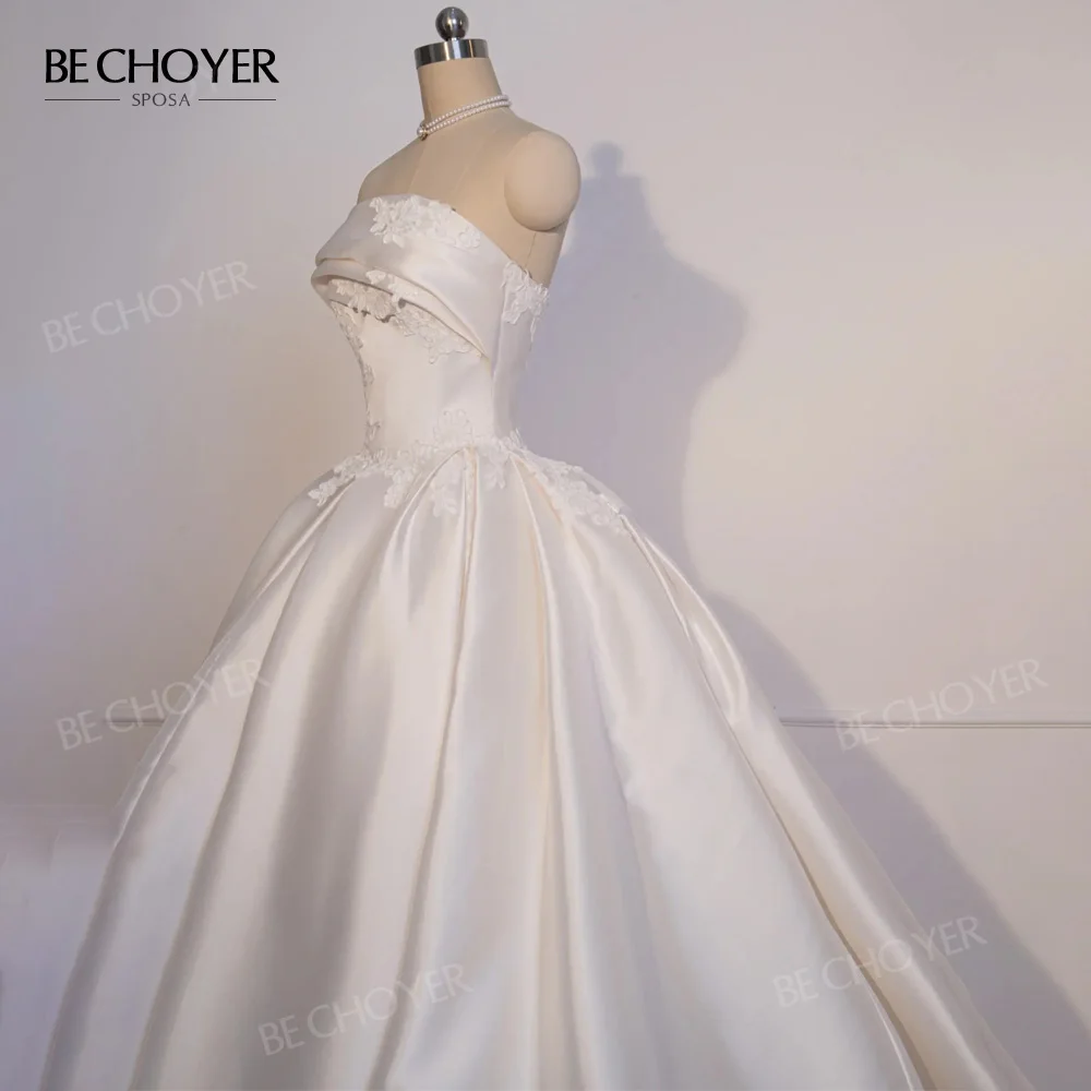 Wedding Dress Sleeveless A-Line Appliques Bride Gown Court Train Vintage Princess BECHOYER XH300 Customized Vestido De Noiva