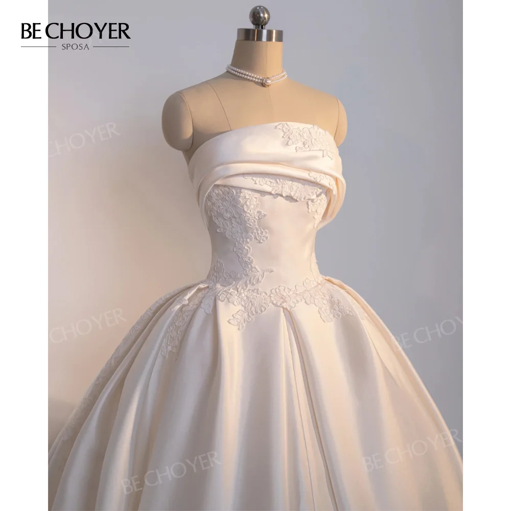 Wedding Dress Sleeveless A-Line Appliques Bride Gown Court Train Vintage Princess BECHOYER XH300 Customized Vestido De Noiva