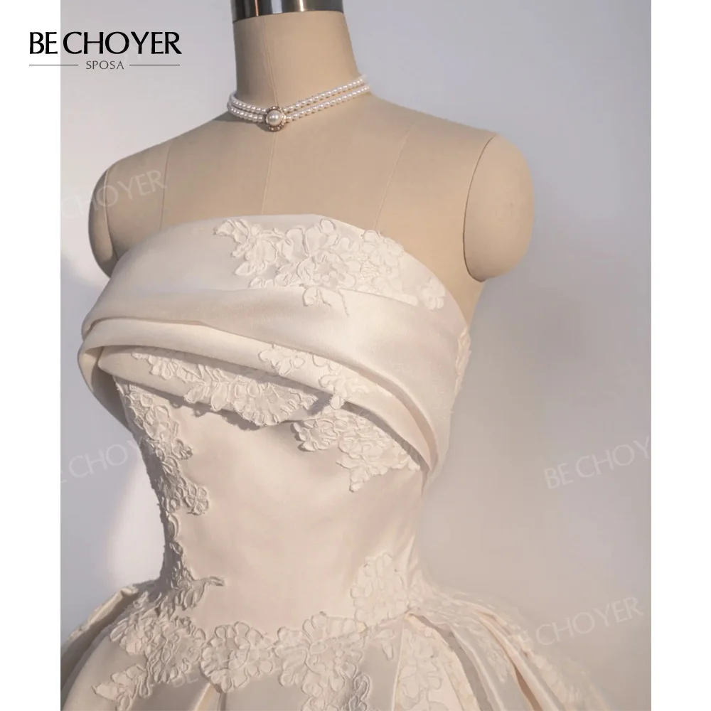 Wedding Dress Sleeveless A-Line Appliques Bride Gown Court Train Vintage Princess BECHOYER XH300 Customized Vestido De Noiva