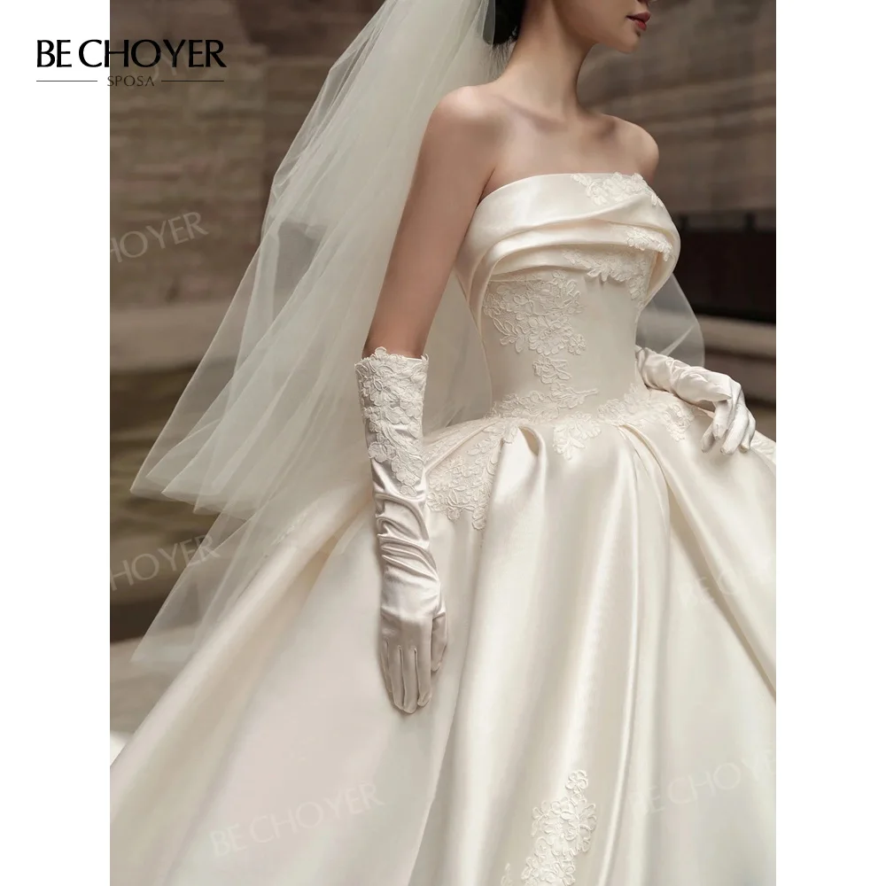 Wedding Dress Sleeveless A-Line Appliques Bride Gown Court Train Vintage Princess BECHOYER XH300 Customized Vestido De Noiva