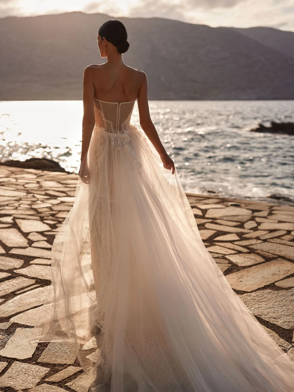 2026 Stunning Strapless Gala-worthy Lace Wedding Dress Elegant Zipper Back Pearls Sheer 2 in 1 Charming Customized Bride Wear