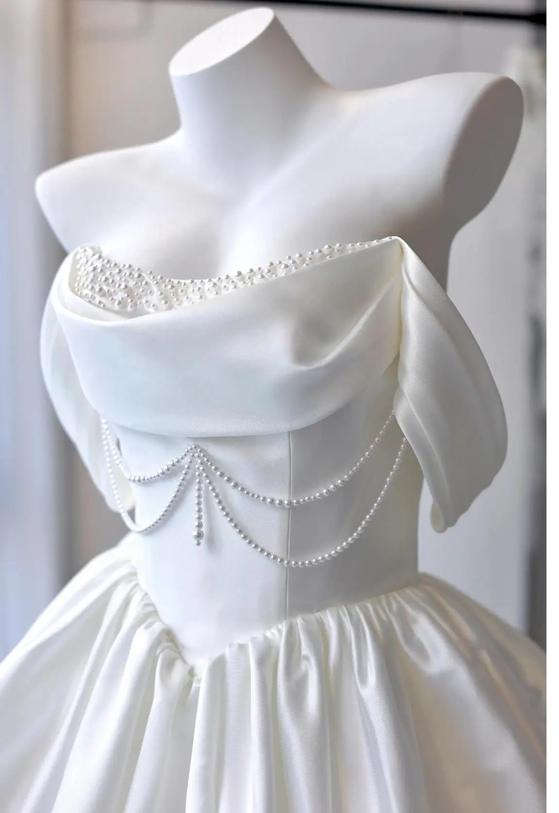Satin Off Shoulder Light Wedding Dress French Short Style Certified Engagement Dress Birthday Party Banquet Dress Customized