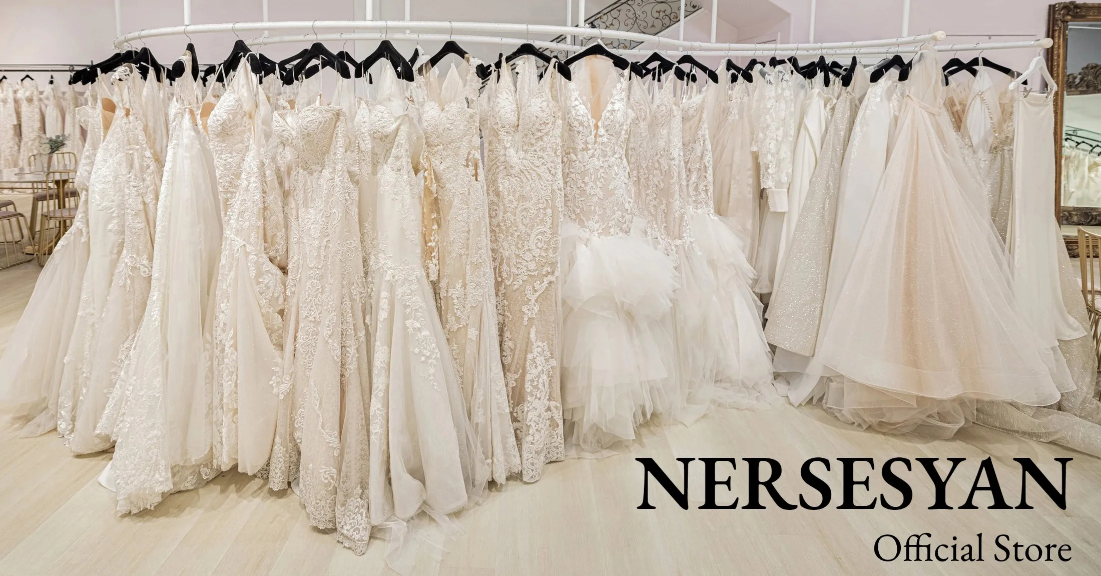 Nersesyan Luxury Lace Wedding Dresses Appliques V Neck Spaghetti Straps Mini Bride Dress Guest Party Bridal Gowns Customized
