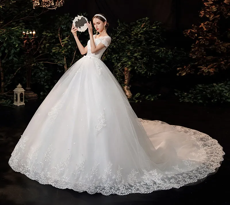 2026 Luxury Lace V Neck Ball Gown Wedding Dresses Short Sleeve Princess Illusion Applique Bridal Gowns Casamento Customized