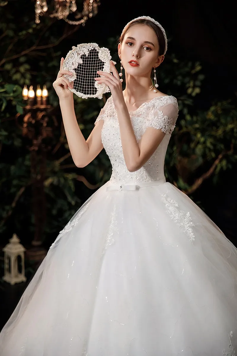 2026 Luxury Lace V Neck Ball Gown Wedding Dresses Short Sleeve Princess Illusion Applique Bridal Gowns Casamento Customized