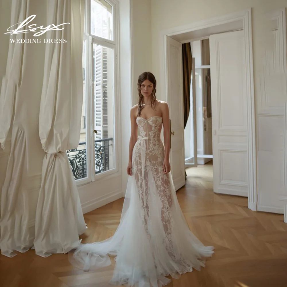 LSYX 2026 Trendy Strapless Sweetheart Neckline Lace Veil Mermaid Wedding Dress Long Train Matching Elegant Romantic Bridal Gowns