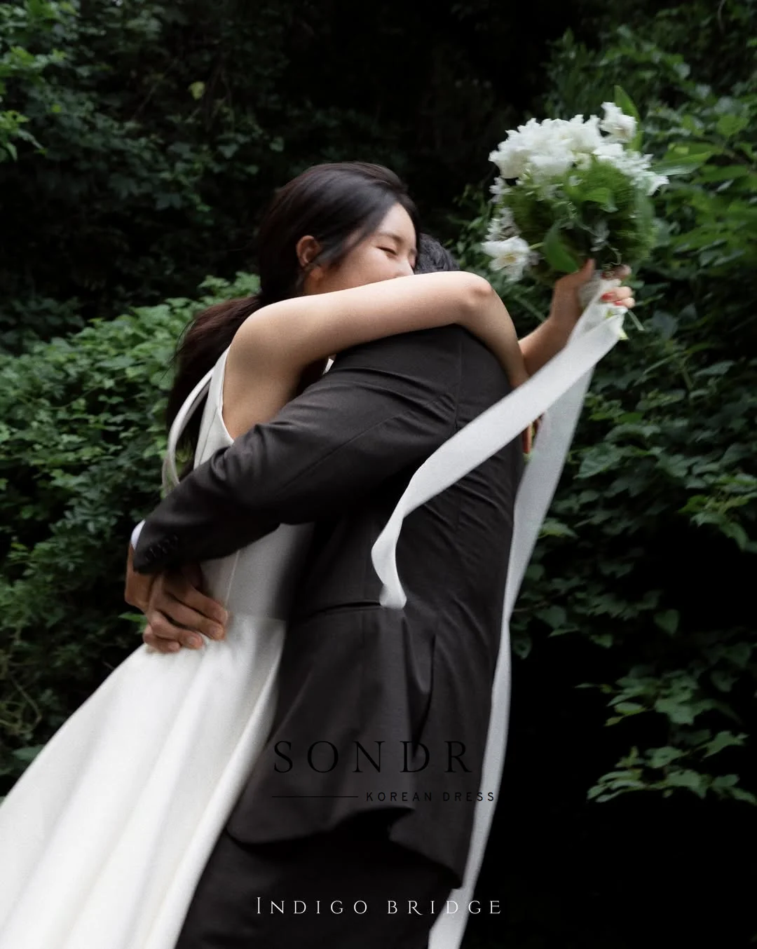 Sondr O-Neck Sleeveless Satin Korean Wedding Dresses Floor-Length Bridal Gown Customized A Line Outdoor Photo Shoot Gown 2026
