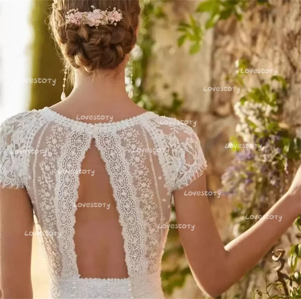 Ivory Lace Satin Modern Wedding Dresses With Detachable Train V-Neck Cap Sleeves Bride Gowns Plus Size Cut-Out Vestidos De Noiva