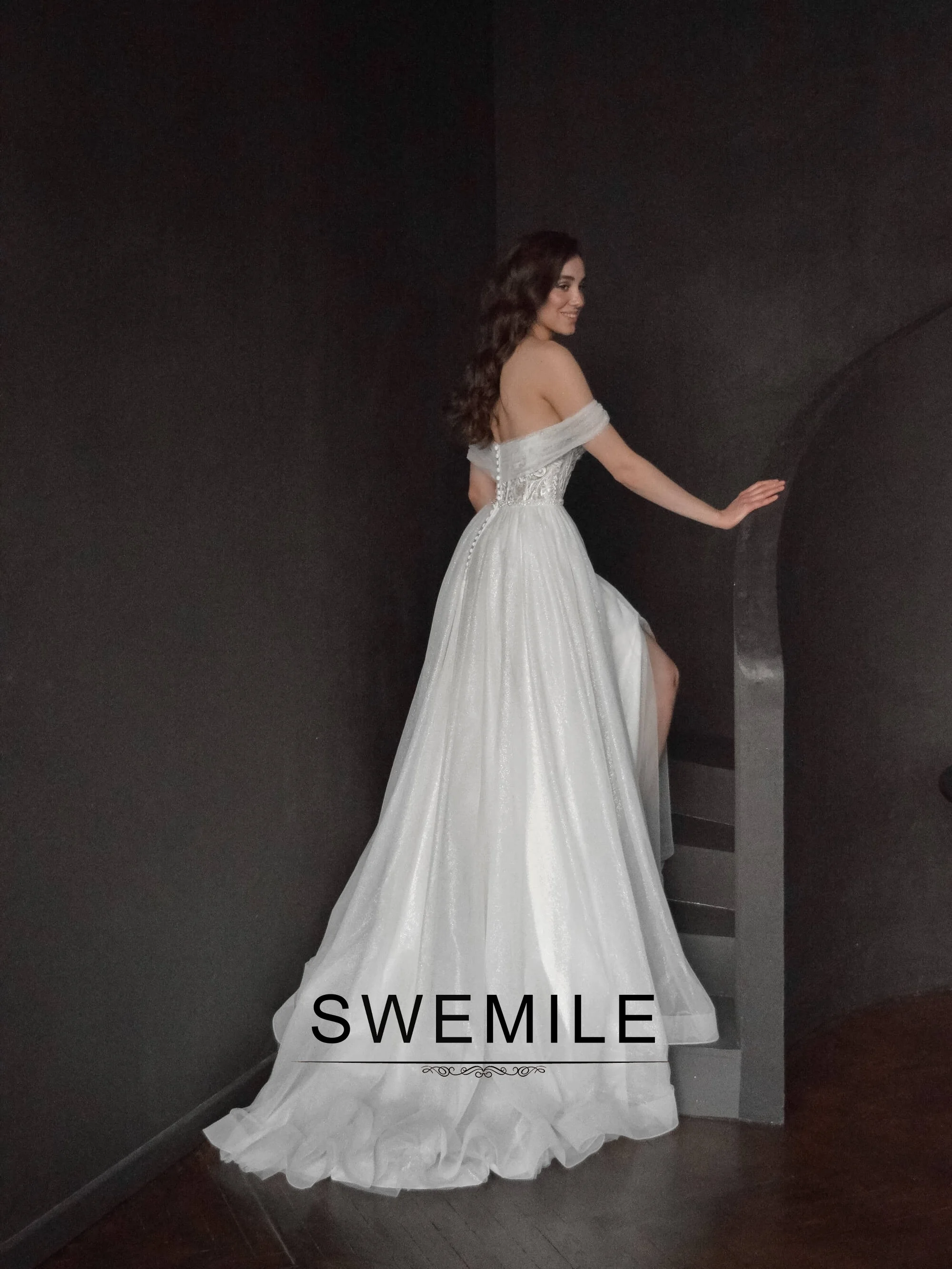 SWEMILE Fashion Slit Wedding Dresses for Bride Off the Shoulder Appliques Buttons A-line Vestidos De Novia Plus Size Customized
