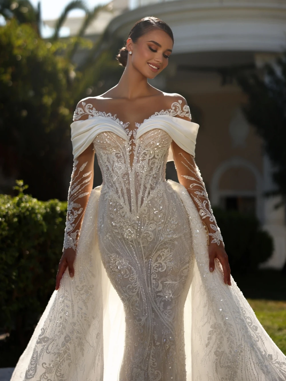 2026 New Detachable Train Embroidery Beaded Wedding Dress Long Sleeved Lace Bridal Gown Customized Dreamy Dresses For Bride