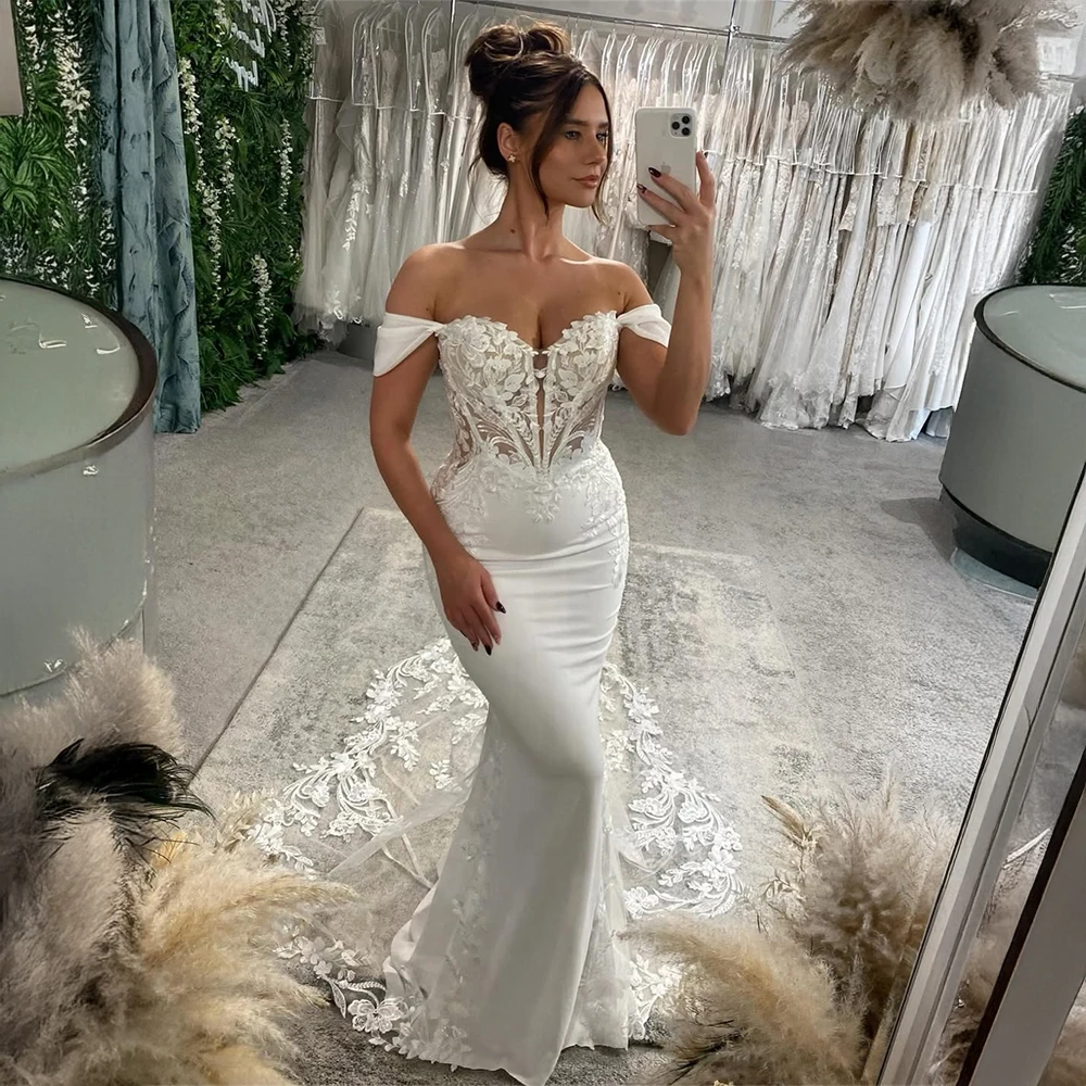 Customized Lace Applique Mermaid Wedding Dress Sheer Bustier Satin Bridal Dress Slim Fit Elegant Bridal Gown for Bride