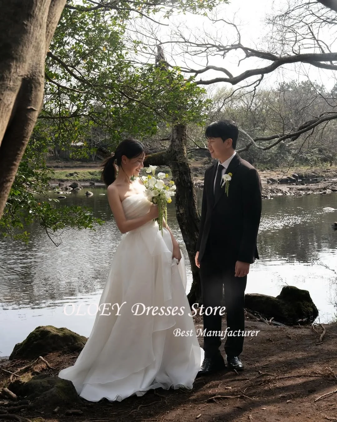 OLOEY Strapless Korea Princess Wedding Dresses 웨딩드레스 Organza Ivory Sleeveless Ruched Customized Pretty Bride Gowns Plus Size