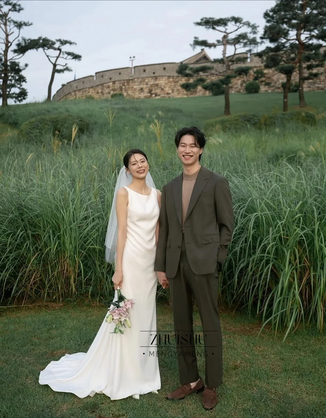 Simple O-Neck Korean Wedding Dress Sleeveless with Streamer Bridal Gown Floor Length Vestidos Novias Boda Women Customized