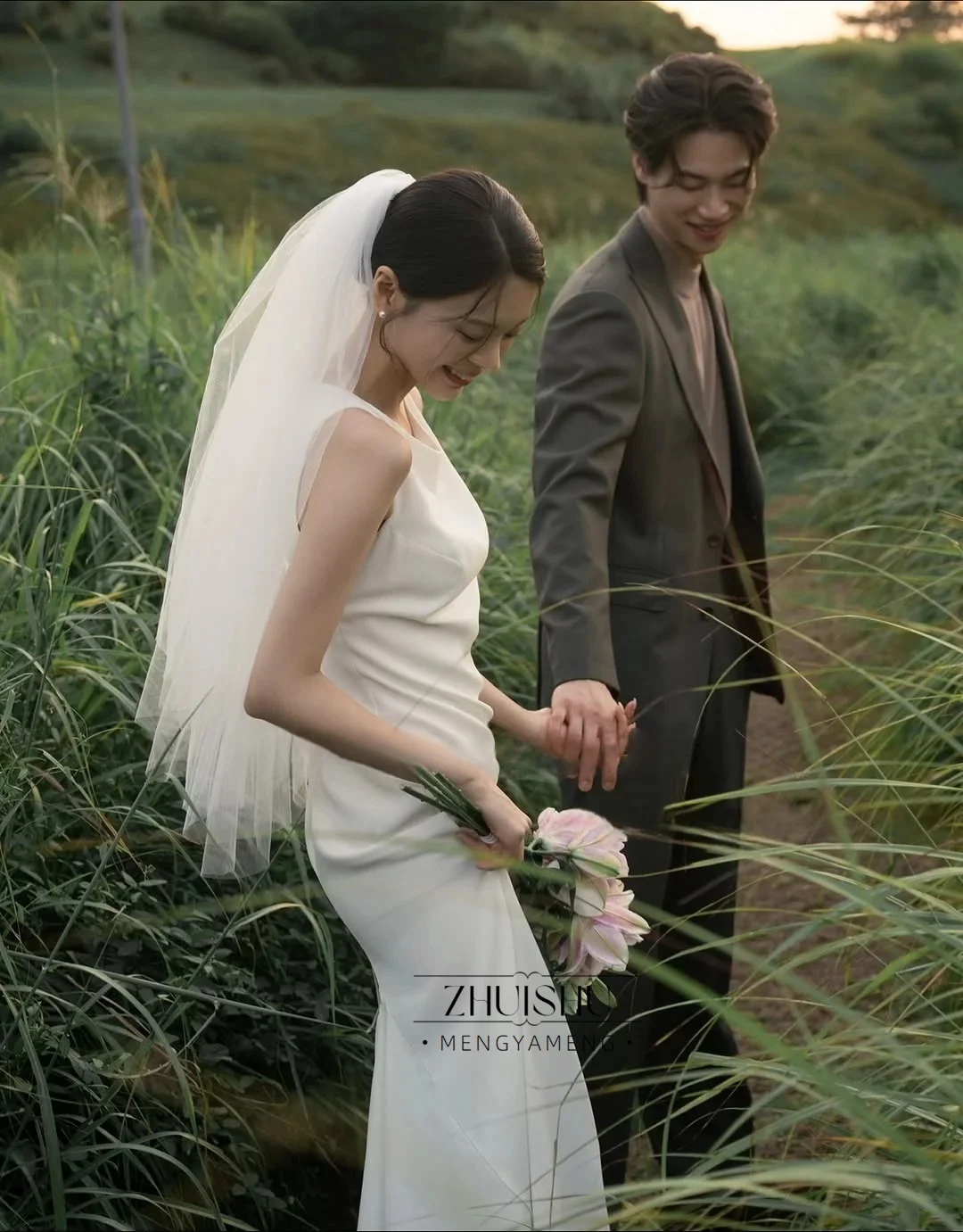 Simple O-Neck Korean Wedding Dress Sleeveless with Streamer Bridal Gown Floor Length Vestidos Novias Boda Women Customized