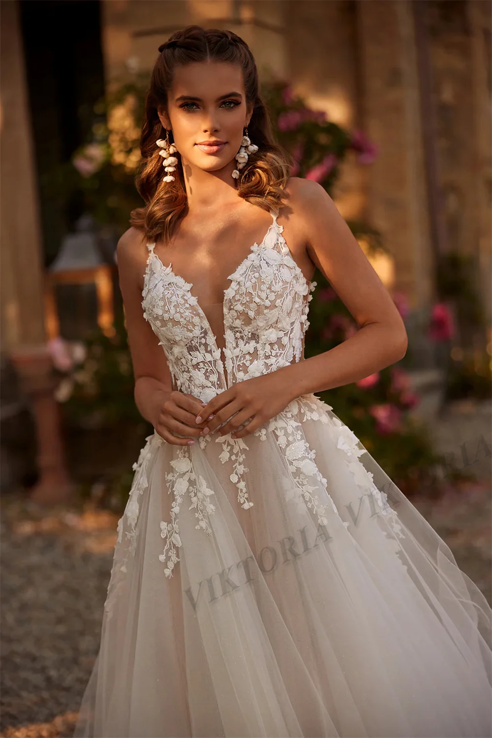 VIKTORIA Modern Sweep Train Wedding Dress For Woman Spaghetti Straps Lace Applique Vestido De Casamento Personalized Customized